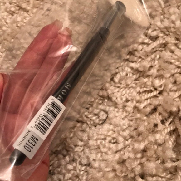 Morphe Fan Brush (Face Brush #M310) - Picture 4 of 4